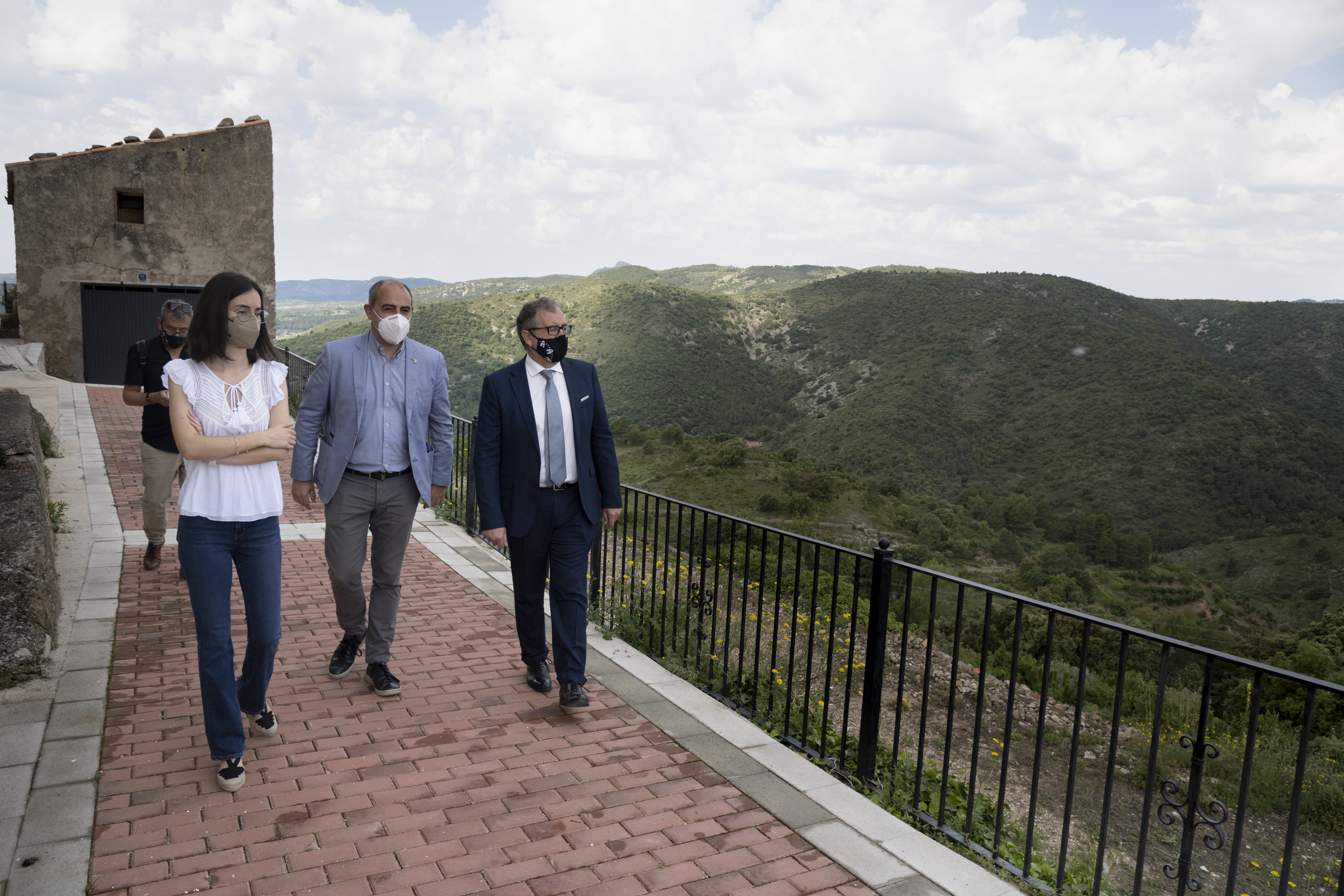 Martí destaca el impacto de las inversiones del Plan 135 en su visita a Benafigos