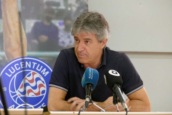 Adriasola anuncia cambios en la plantilla y pide ayuda al entorno para salir de la crisis

