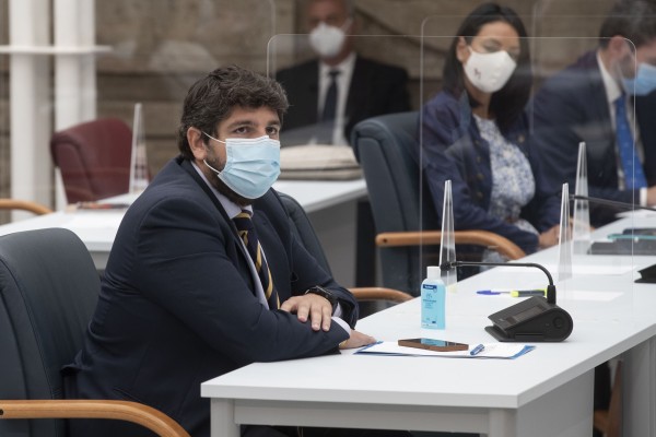 La Asamblea aprueba los Presupuestos: luz verde al segundo rescate de la hostelería y más bajadas de impuestos