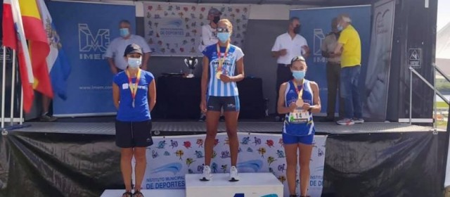 Isabel Sandoval es subcampeona de España de 100 K y campeona entre las máster 50