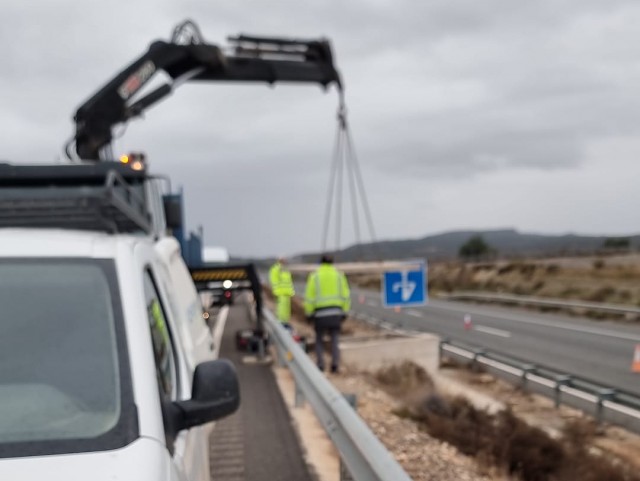 La Diputación garantiza el suministro de agua potable a Villar del Arzobispo tras los daños causados por la Dana