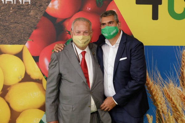 Eladio Aniorte deja Asaja Alicante tras 40 años: siempre joven, siempre agricultor