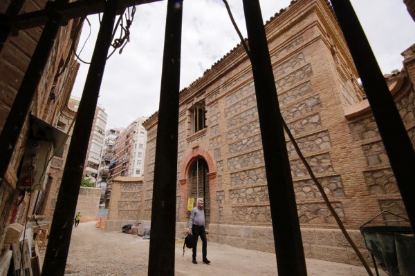 Murcia se mira en el espejo de Tokio y Silicon Valley: arte digital y memoria histórica en la Cárcel Vieja 