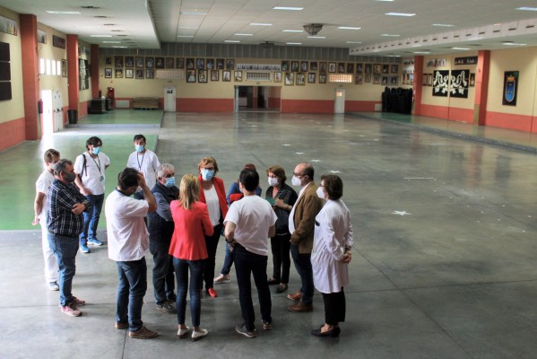 Burriana traslada desde este lunes la vacunación masiva contra la covid-19 a la Llar fallera