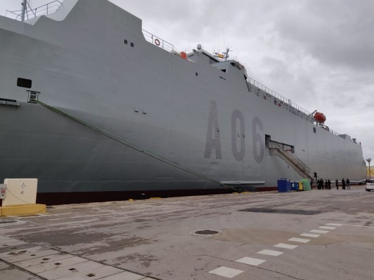 Arriba a Cartagena el Ysabel, el nuevo buque logístico del Ejército de Tierra