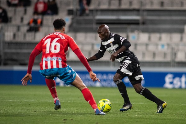 Carrión, quien pierde a Coulibaly y Aburjania ante el Girona, espera 