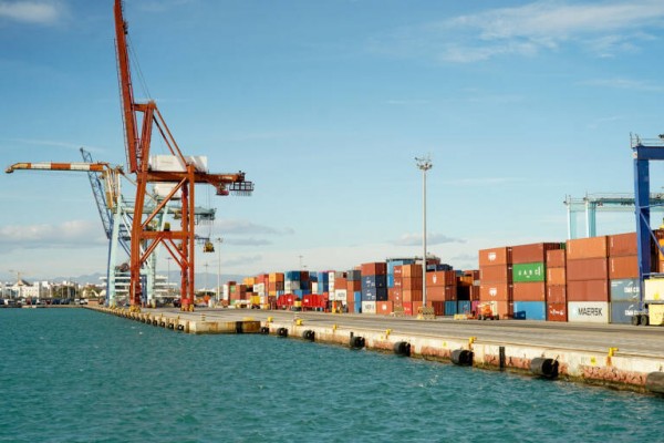El puerto de Valencia reabre de forma completa este jueves tras el paso de la segunda Dana