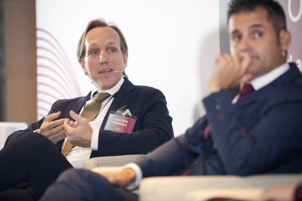El éxito de unir 'corporates' y 'startups': Tiba y Wimtruck resuelven la última milla 'naviera'