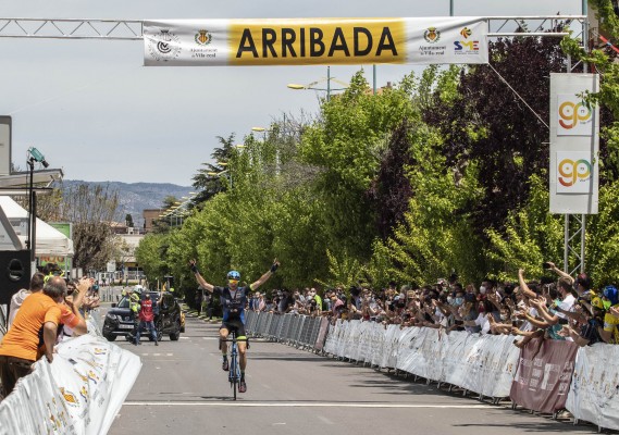 Tobias Perry gana el 73 Gran Premi Vila-real y Albiach y Gómiz se llevan los autonómicos Sub-23 y Élite
