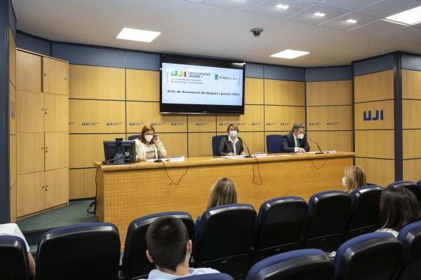 El Aula Fundación Torrecid de la UJI entrega sus becas de 2020-2021 a los mejores trabajos