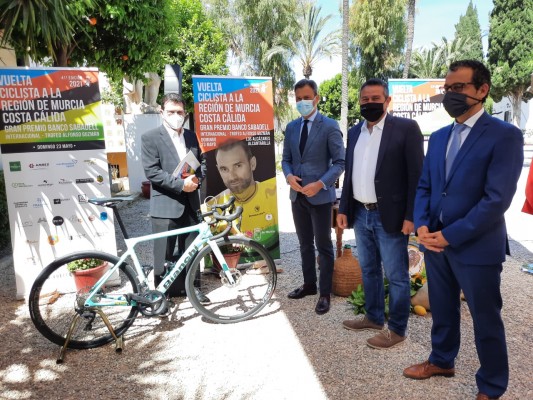 Un total de 105 ciclistas de 15 equipos disputarán el domingo la Vuelta a Murcia