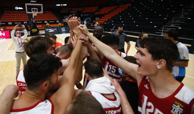 El FC Cartagena Baloncesto logra el ascenso a la Liga LEB Plata en Valencia