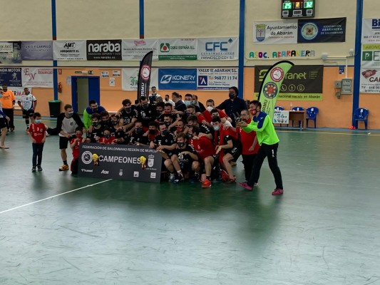 BM Maristas Ademur y Edenceltes BM Águilas se proclaman campeones regionales séniors