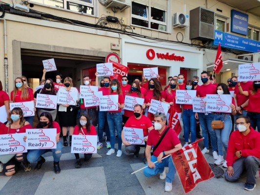 Los trabajadores de Icono Enterprise se echan a la calle en Murcia para gritar 