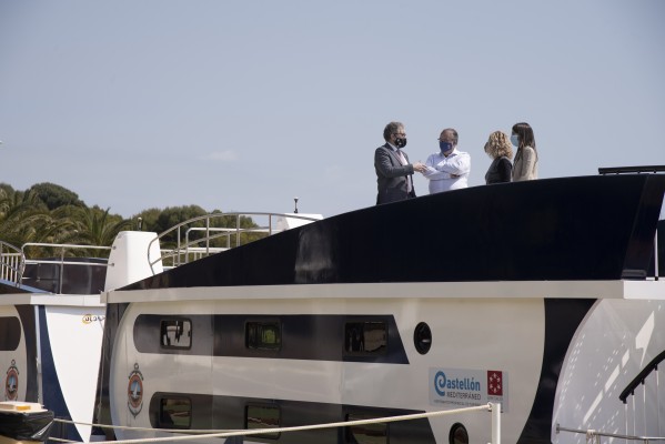 Martí visita los dos barcos escuela del Club Náutico de Oropesa a los que la Diputación aportó 200.000 € 