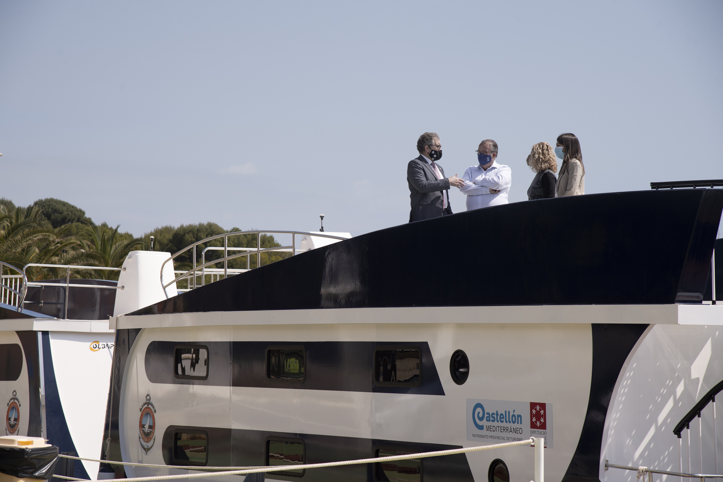 Martí visita los dos barcos escuela del Club Náutico de Oropesa a los que la Diputación aportó 200.000 € 