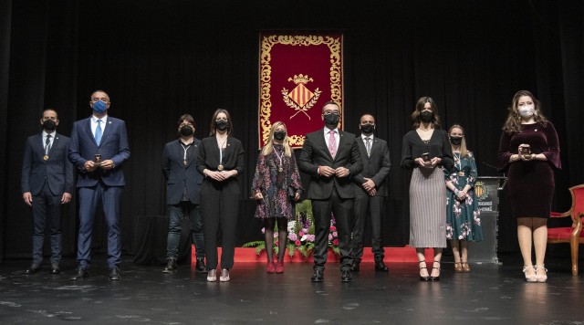 Vila-real entrega sus Medallas de Oro con un emocionado recuerdo a sus 82 fallecidos por covid