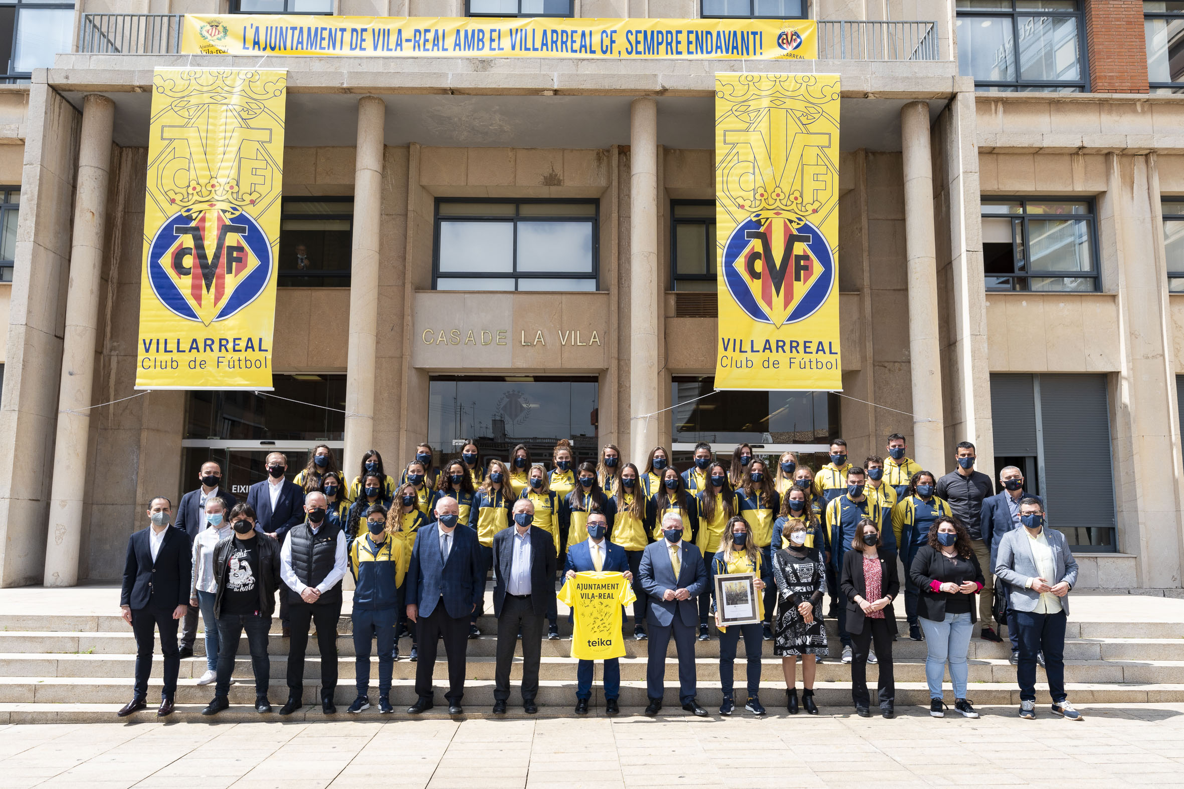 El Ayuntamiento de Vila-real recibe al Femenino por su ascenso a Liga Iberdrola