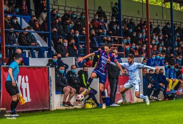 El Yeclano es uno de los tres equipos con pleno en la segunda fase de entre los 102 de Segunda B