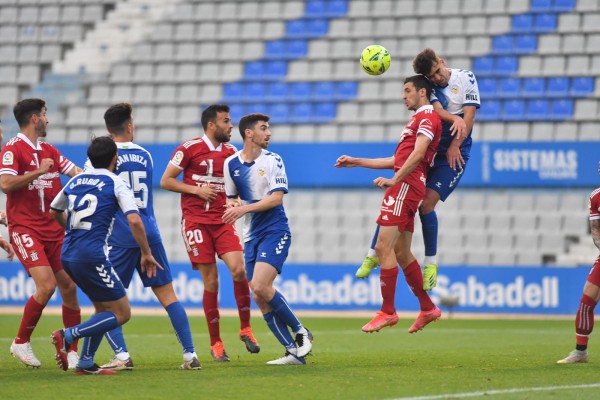 Pobre y triste empate del Efesé ante un rival directo por la salvación con uno menos 38 minutos (1-1)