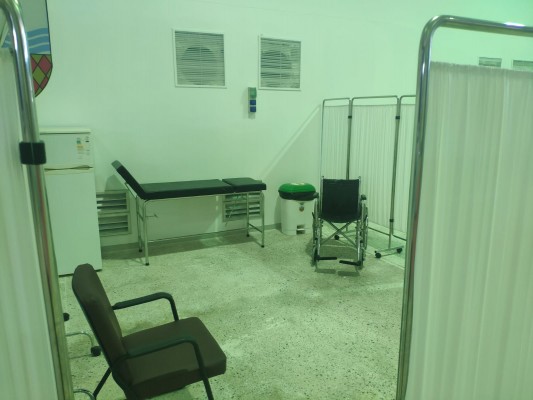 Moncofa lamenta los viajes a Vila-real para las vacunaciones pese a tener listo el Polifuncional