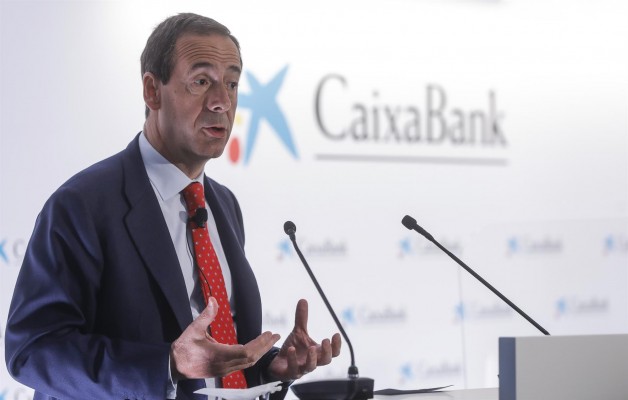 CaixaBank gana 1.470 millones hasta marzo, un 6,9% más en términos comparables