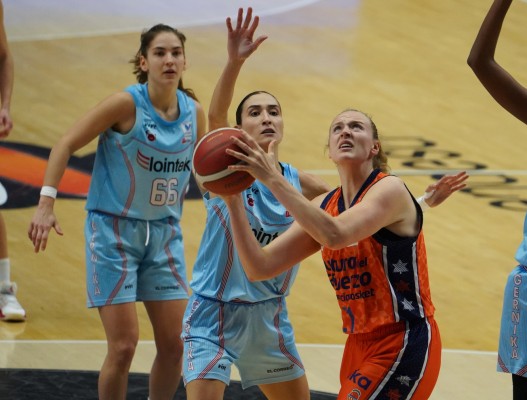 Marie Gülich (Valencia Basket): 