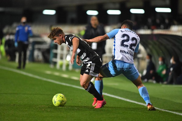 Otro amargo empate al final para un Cartagena que continúa en descenso (1-1)
