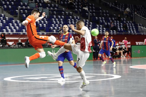 ElPozo, de nuevo ahogado en la orilla ante el Barça, esta vez en la Copa de España y por penaltis (3-3)