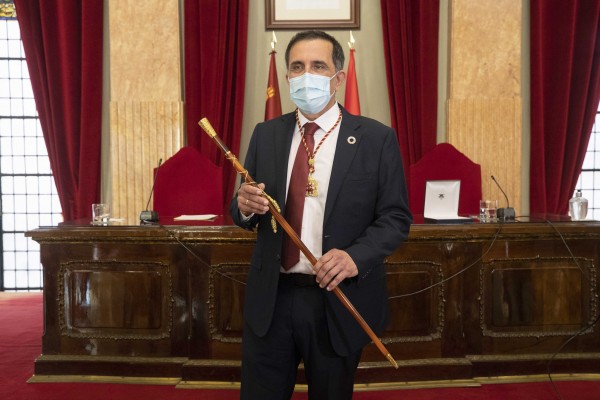 El alcalde Serrano: el médico de Urgencias que soñaba con rescatar a las pedanías olvidadas  de Murcia