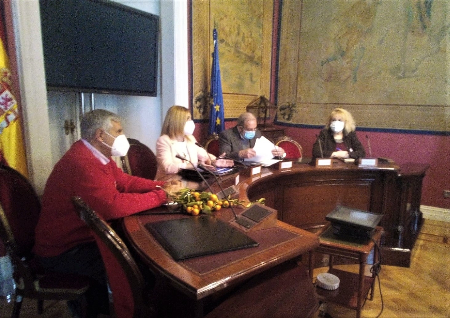Los citricultores locales llevan al Congreso y al Senado la urgencia de actuar contra el cotonet