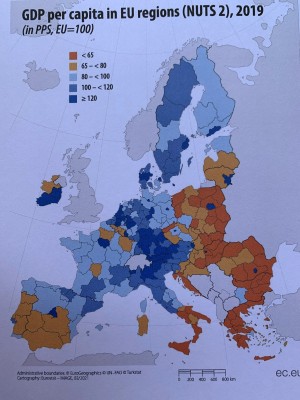 Convergencia regional por el PIB per cápita en paridad de poder de compra de la UE