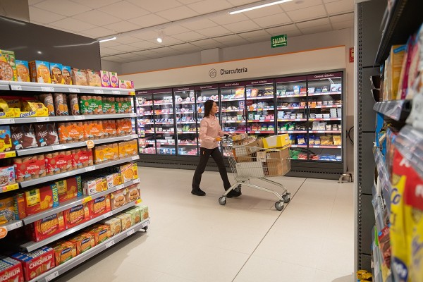 Consum mantendrá cerrados este jueves supermercados hasta las 14 en la provincia de Valencia
