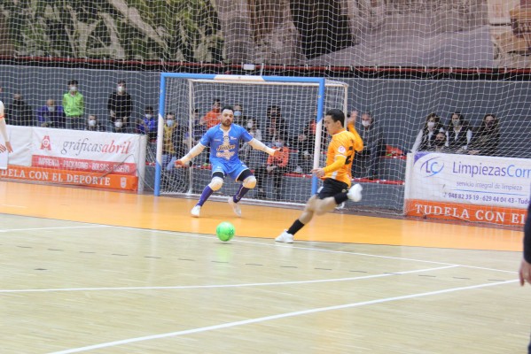 El Jimbee Cartagena, lejos de su nivel habitual, es vapuleado en Tudela (9-4)