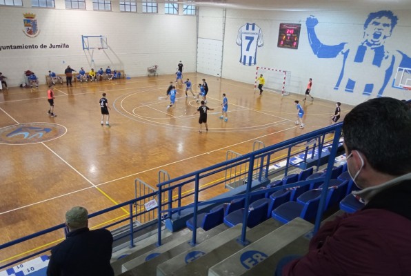 Un sábado como los de antes: por fin vuelve la competición de base y de aficionados 