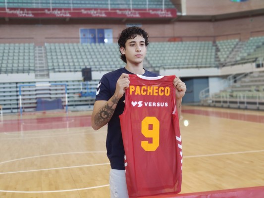 Caio Pacheco: 