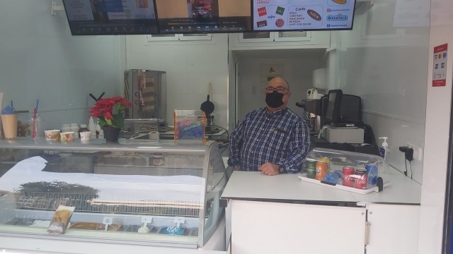 Los negocios murcianos no se rinden a la covid: de una heladería que abre un año después a un nuevo concepto de cafetería 