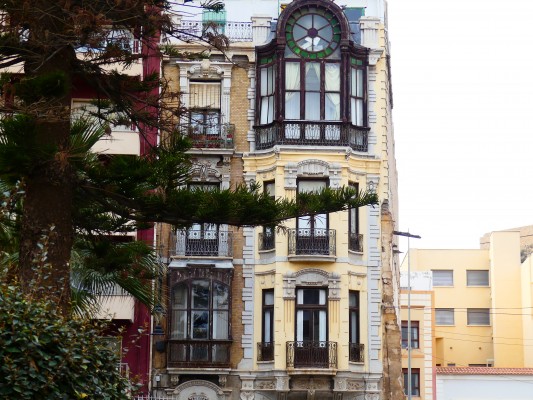 La Casa de Celestino Martínez, en la plaza de la Merced, rescatará el brillo modernista de comienzos del siglo XX