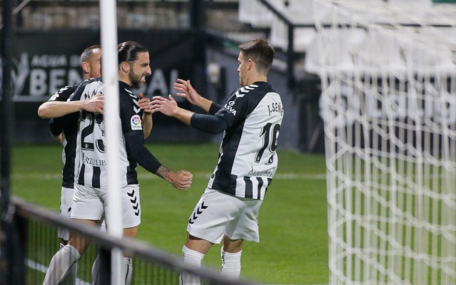 El Castellón se reencuentra con la victoria y el buen fútbol con una goleada ante Las Palmas