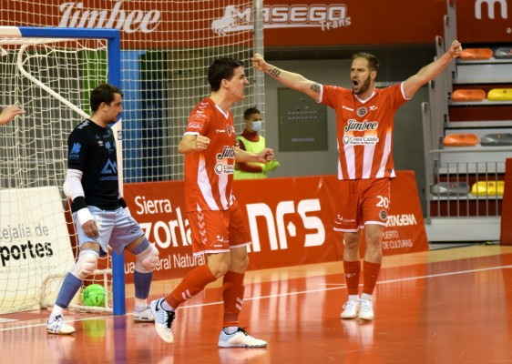 El Jimbee se lleva un partidazo ante el Palma con público y es el líder provisional de Primera (5-4)