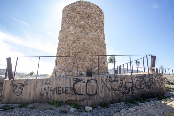 La proliferación de grafitis que no cesa en el patrimonio de Cartagena 