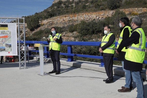Ábalos destaca que la obra de la N-232 está en un 75%... medio año después de su teórica fecha de finalización