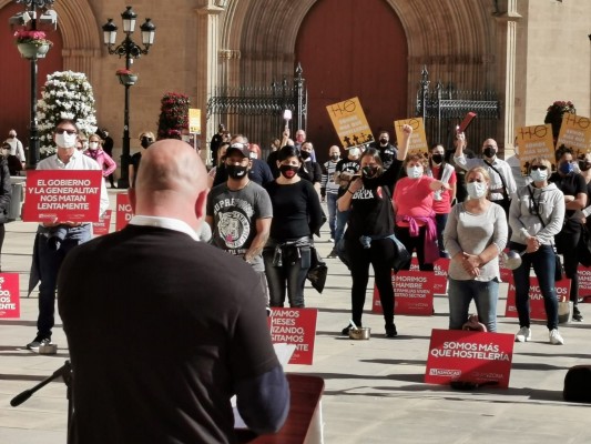 Ashocas anuncia que recurrirá ante el juez para reabrir de forma legal bares y restaurantes