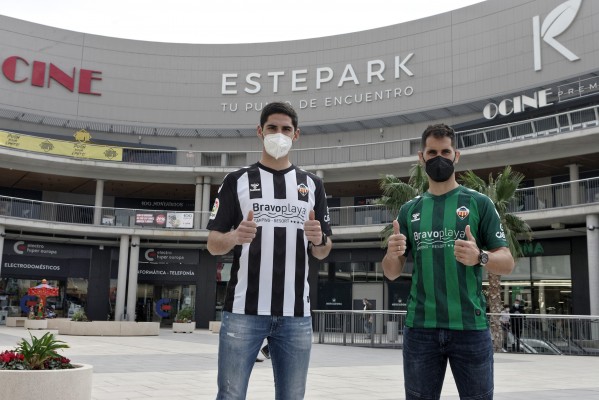 Bodiger llega al club con 