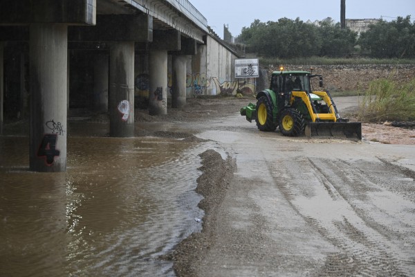 Adif suspende la circulación de trenes entre Castelló y Tarragona por la Dana