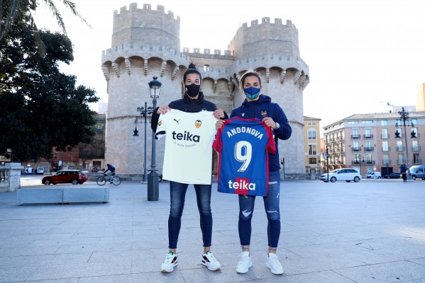 Valencia y Levante se citan por el botín del derbi