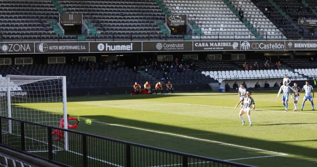 El Castellón inicia el año con derrota ante el Tenerife después de fallar un penalti 