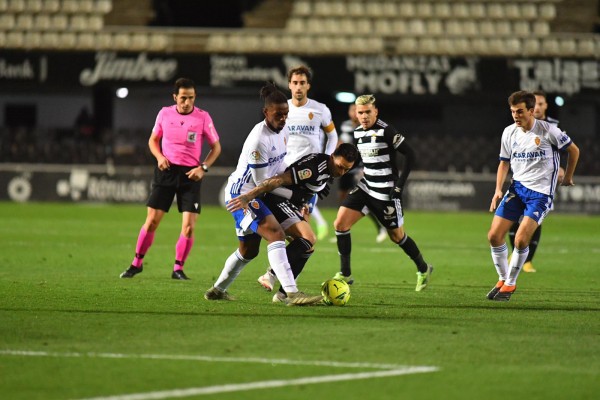 Empate y gracias para el Efesé ante el Zaragoza (1-1)