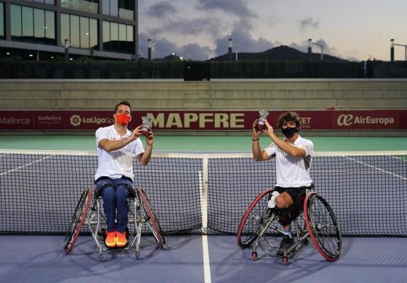 El pachequero Enrique Siscar, campeón de España en dobles; y semifinalista en el cuadro individual
