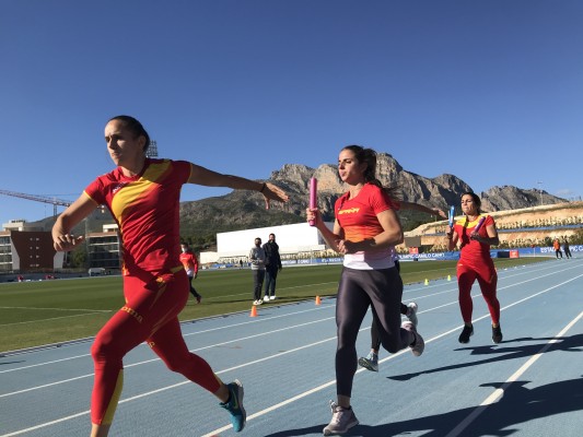 La Selección Femenina de Relevos se concentra en La Nucía 
con vistas al Mundial y Olimpiadas 